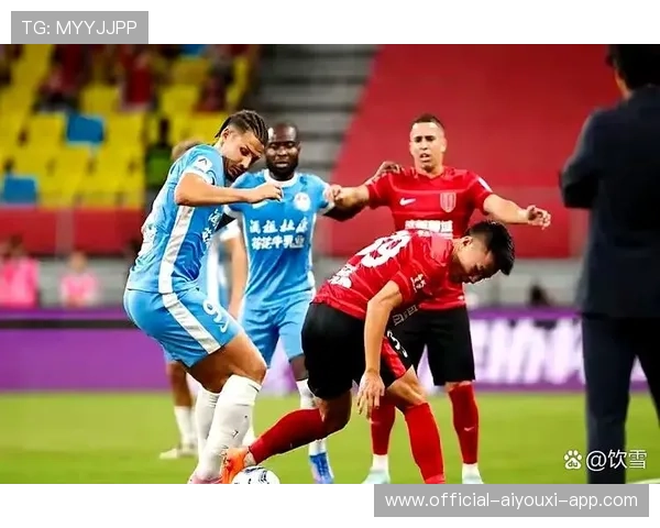 少打一人反超比分！主帅激动冲进场狂奔